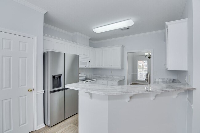 Building Photo - 4 Bedroom 2 Bath in Evans