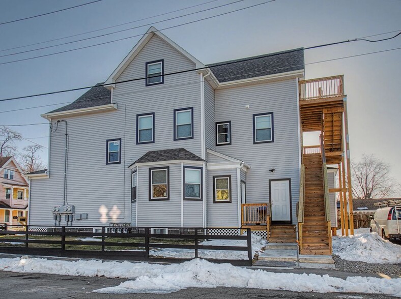 Building Photo - 144 Cottage St