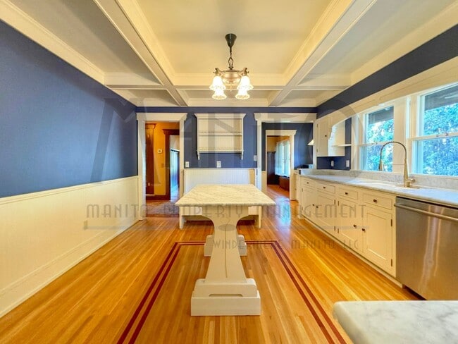 Building Photo - **COMING SOON** South Hill Swank