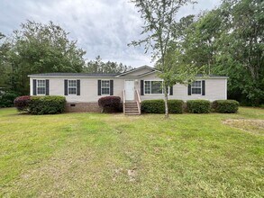 Building Photo - AVAILABLE NOW | PETS ALLOWED OUTDOORS ONLY...