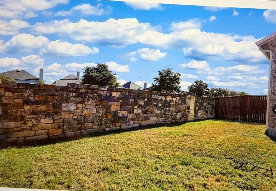 Building Photo - 3108 Hereford Dr