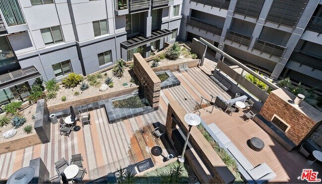 Building Photo - 629 Traction Ave