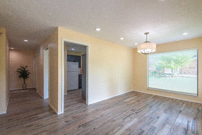 Building Photo - 613 Doe Trail