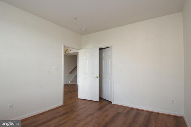 Building Photo - 21197 McFadden Square