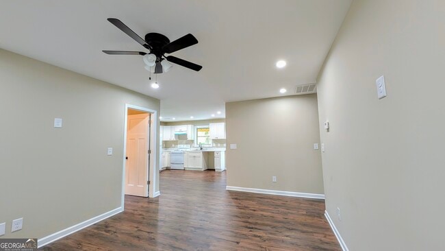 Building Photo - 763 Parkway Dr