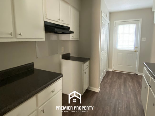 Building Photo - Millington Charm | 3BR/2BA with High Vaulted Ceilings & Rustic Fireplace