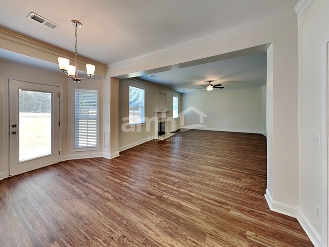 Building Photo - 7014 Roselake Cir
