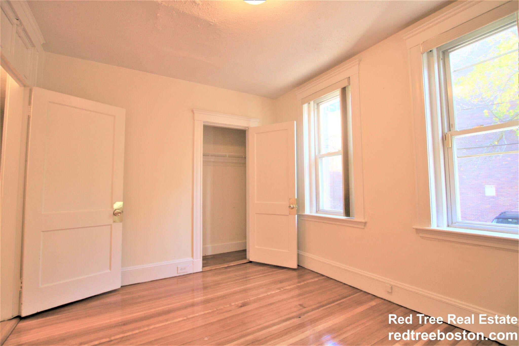 Building Photo - 15 Barrows St