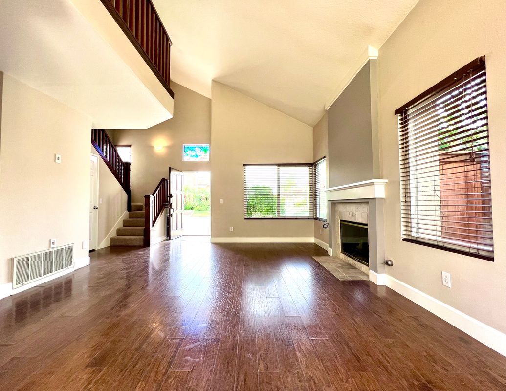 Building Photo - 28556 Rancho-Laguna