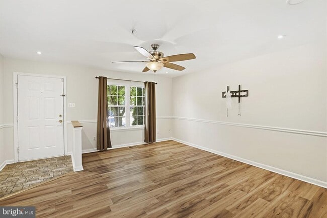 Building Photo - 3052 Benefit Ct