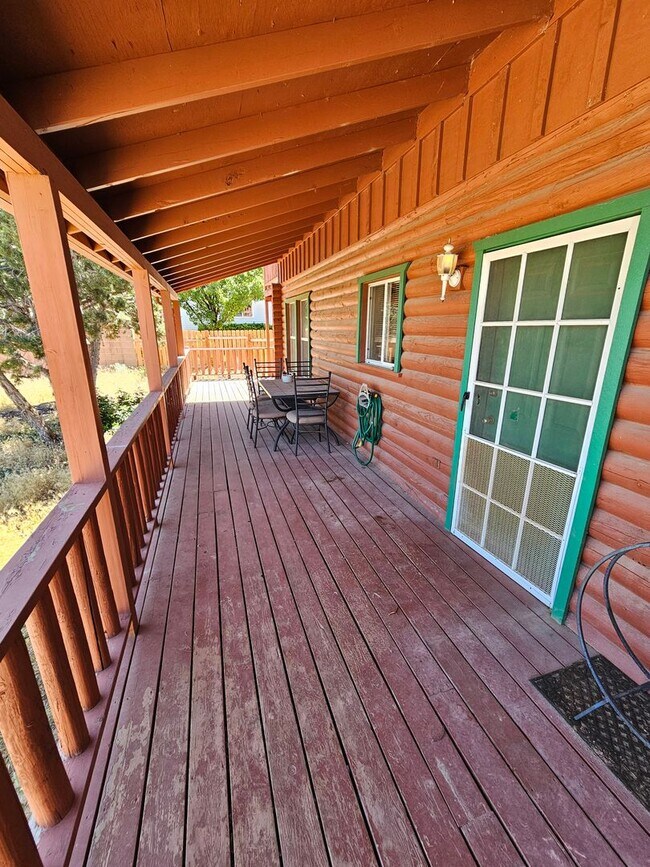 Building Photo - Three Bedroom Home with Spacious Yard