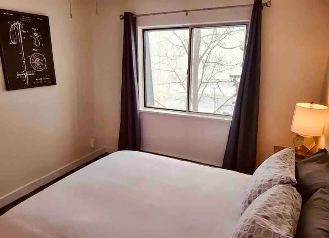 Building Photo - Long Term Rental- Summit Yacht Club 15K