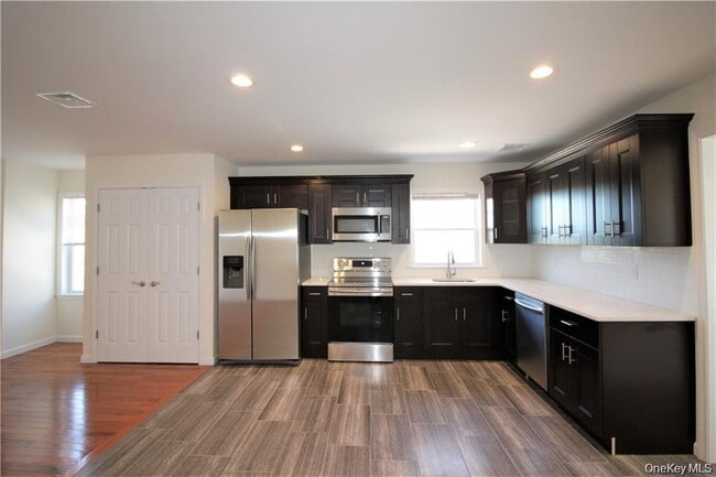 Building Photo - 133 NY-6N