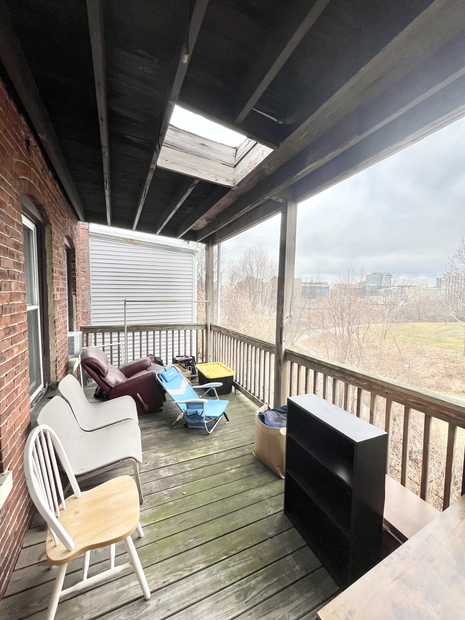 Building Photo - 96 Calumet St