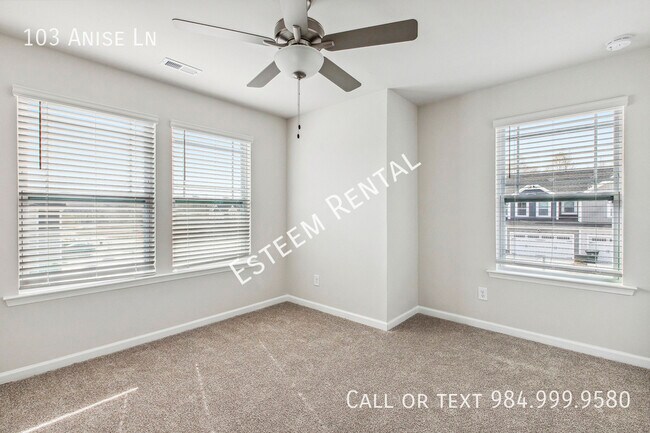 Building Photo - 103 Anise Ln