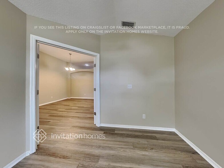 Building Photo - 2609 Brookville Dr