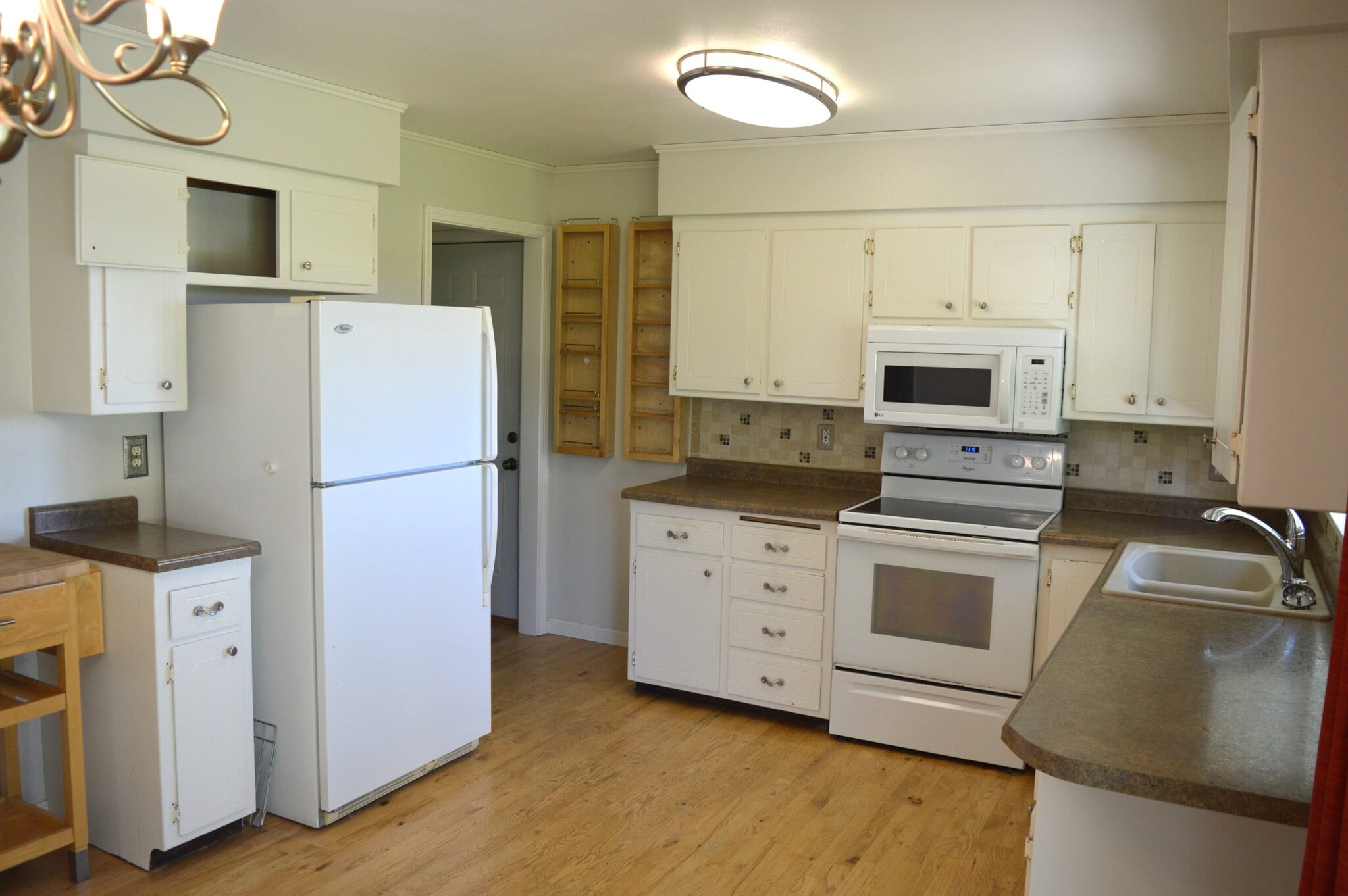 Building Photo - 837 10th Ave