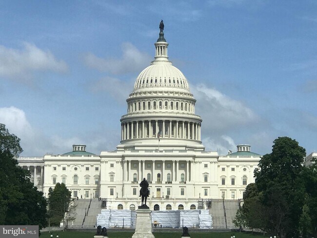 Building Photo - 519 G St SW