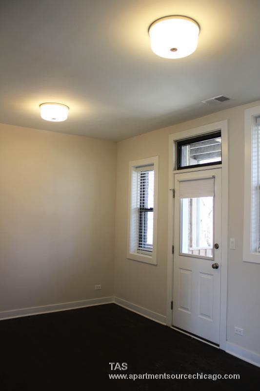 Building Photo - 1606 W Belle Plaine Ave