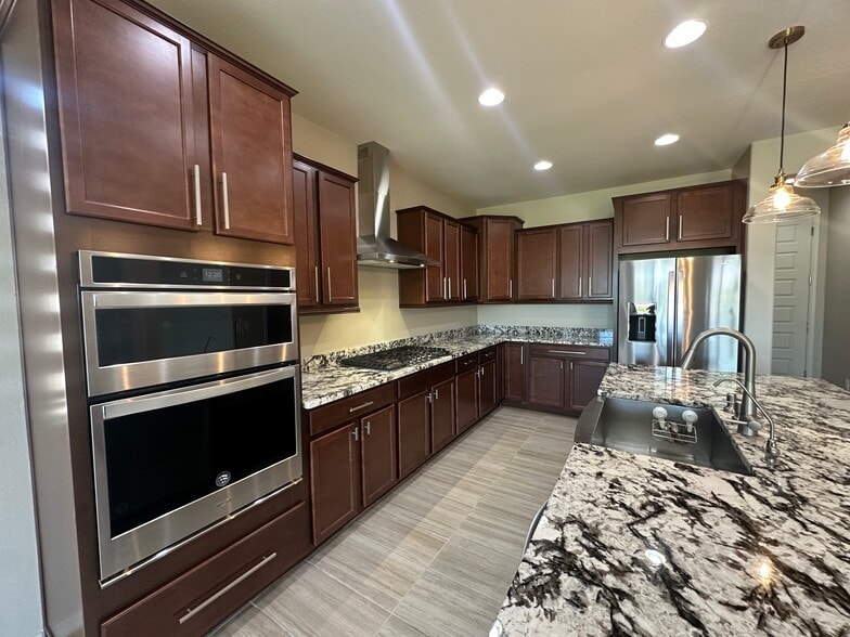 Building Photo - 2518 W Novak Way