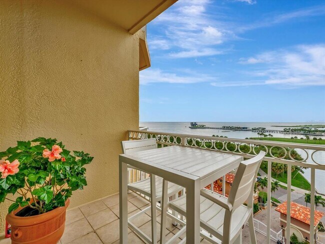 Building Photo - 555 5th Ave NE