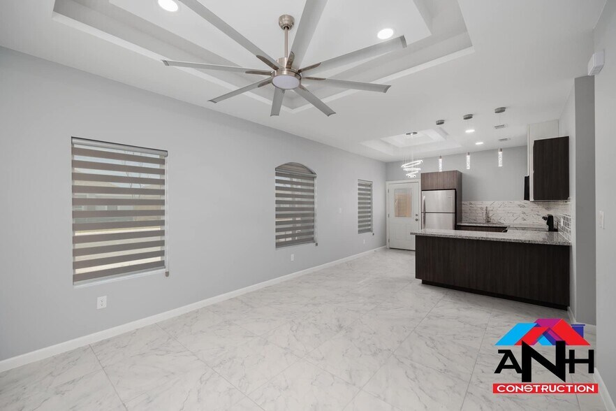 Building Photo - 1025 N Blair Ave