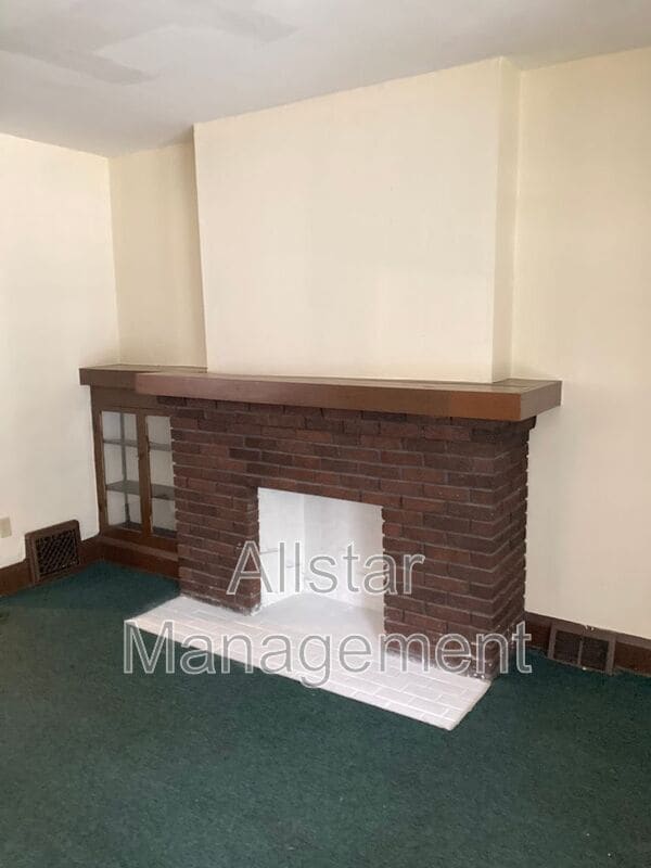Building Photo - 10731 Elmarge Ave