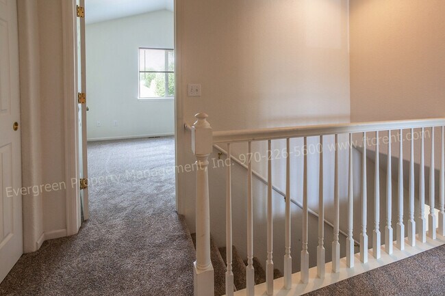 Building Photo - 3 Bedroom Town-home in Northeast Fort Coll...