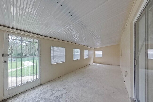 Building Photo - 2441 Healy Dr