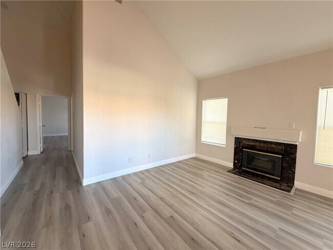 Building Photo - 5125 W Reno Ave
