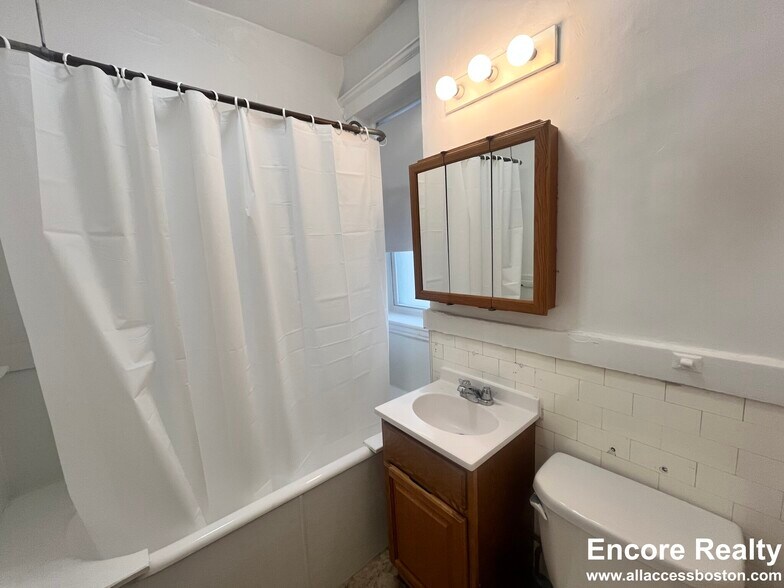 Building Photo - 9 Egremont Rd