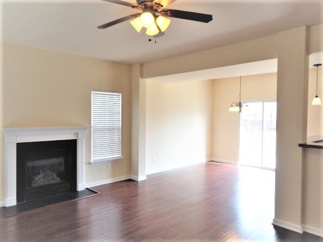 Building Photo - 102 Villa Way
