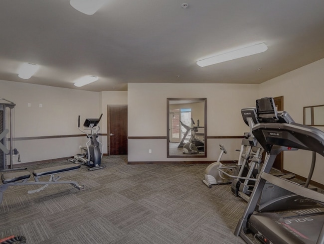 Building Photo - Comfortable Condo in Swan Creek