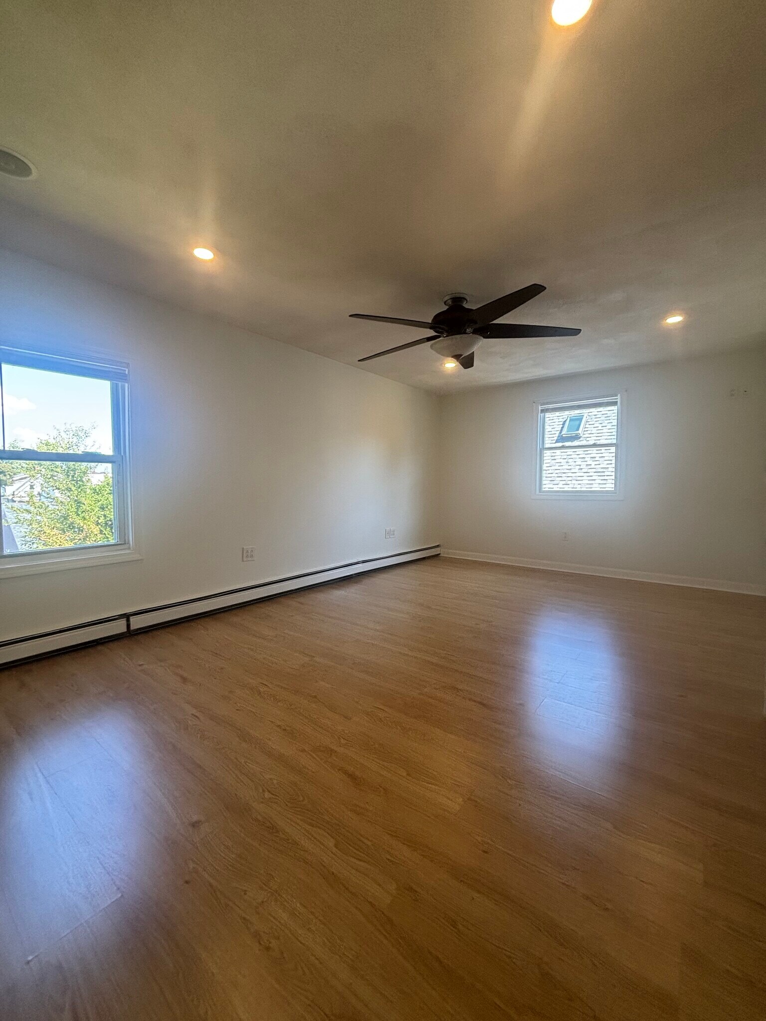 Building Photo - 33 Appleton St