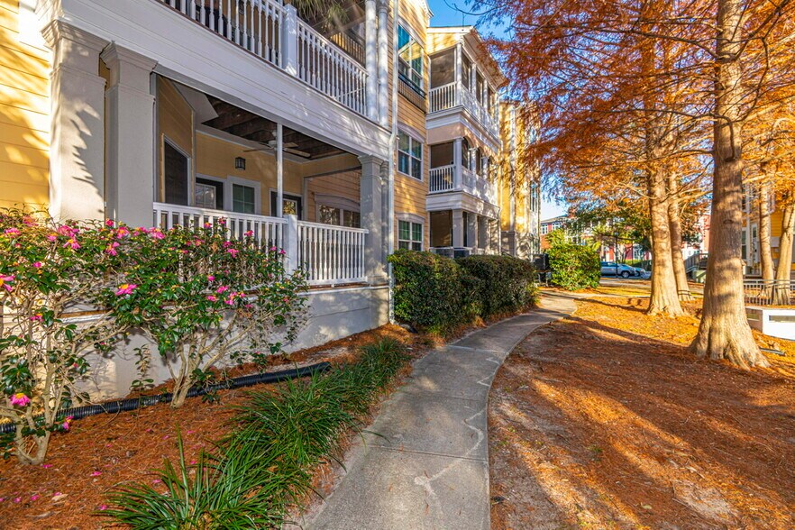 Walking Trails - 1036 Telfair Way
