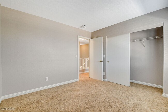 Building Photo - 688 Emerald City Ave