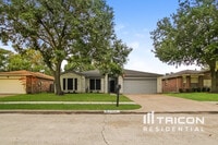 Building Photo - 7911 Bluff Trail Dr