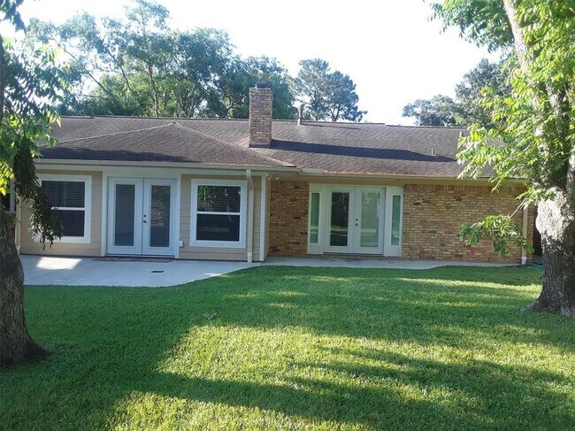 Building Photo - 5843 Queensloch Dr