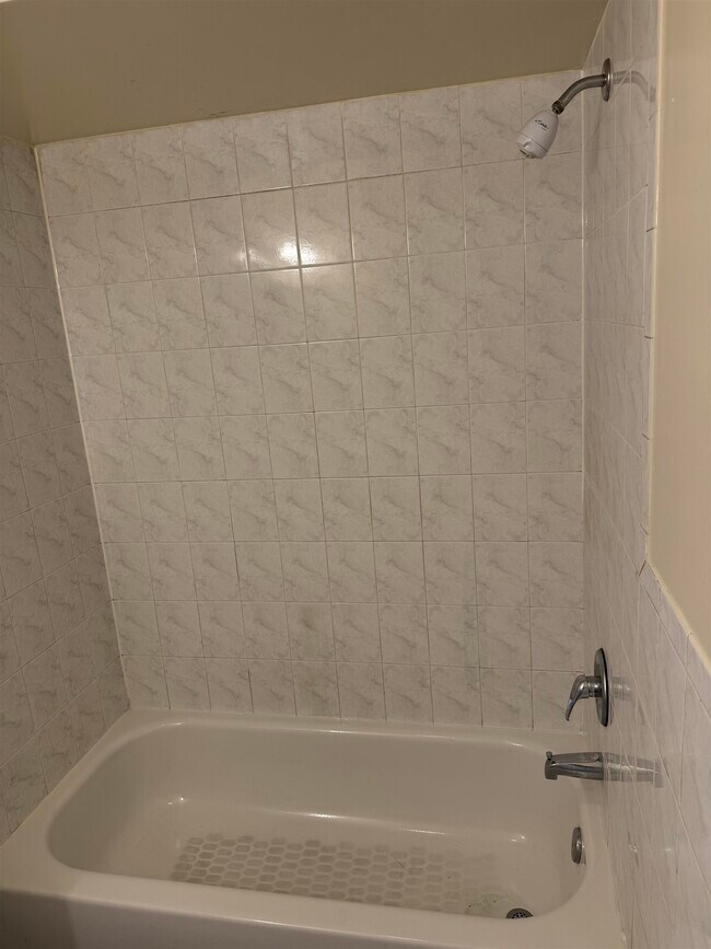 Building Photo - 99 Bidwell Ave