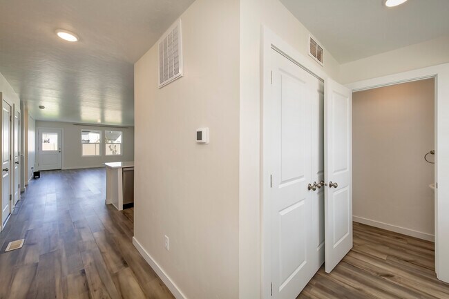 Building Photo - 11144 Maroon Bells Dr