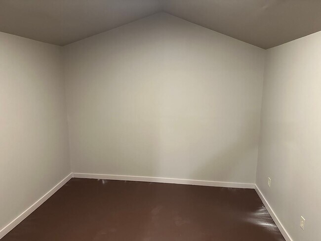 Building Photo - Available Now! Spacious 2 Bedroom, 1 Bathroom with Bonus Room & Huge Backyard