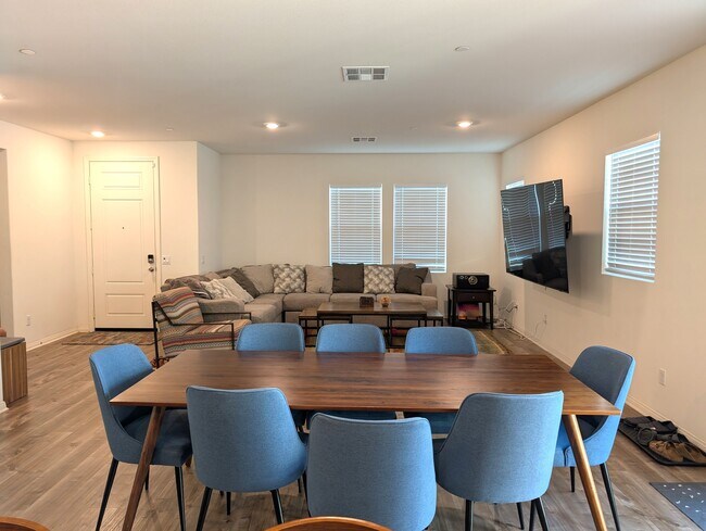 Building Photo - 17106 Zion Dr