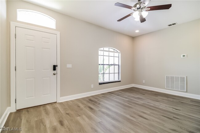Building Photo - 4510 6th St W