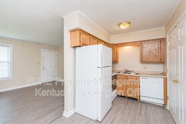 Building Photo - 164 Landings Dr