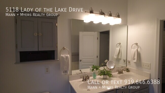 Building Photo - 5118 Lady of the Lake Dr