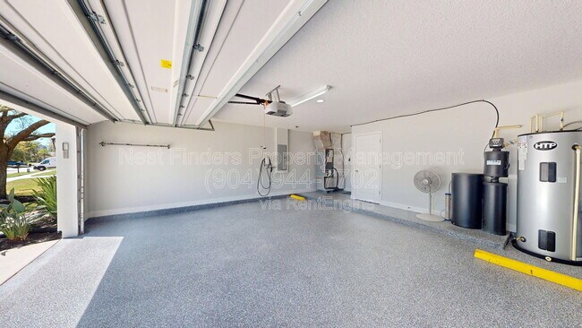 Building Photo - 283 Holland Dr