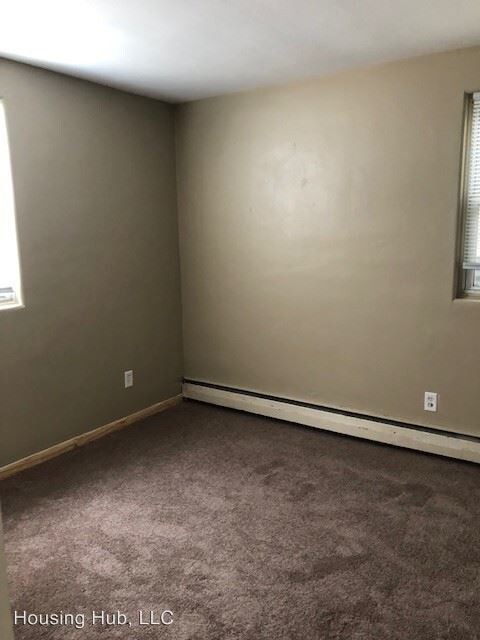 Building Photo - 594 Lawson Ave W