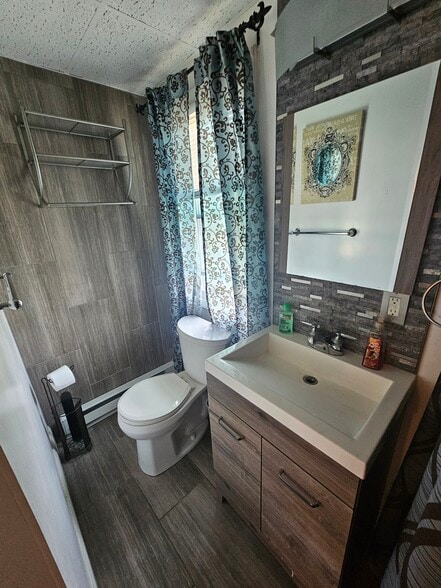 Bathroom - 105 Laverack Ave