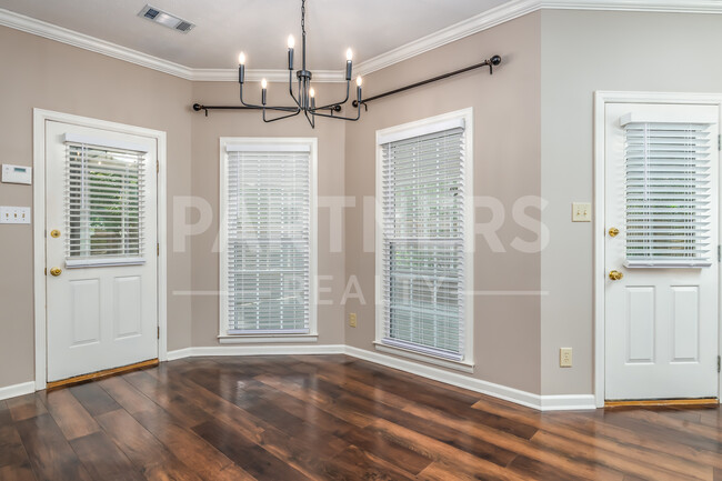 Building Photo - 8536 Plantation Ridge Rd