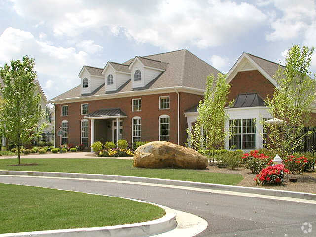 Interior Photo - Village at Almand Creek